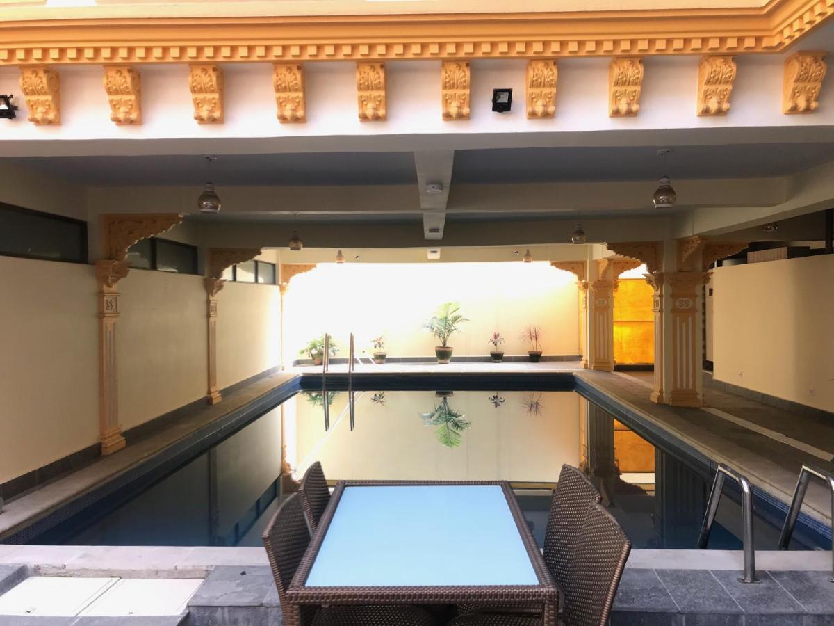 Hotel Lotus Gems Katmandu Kültér fotó